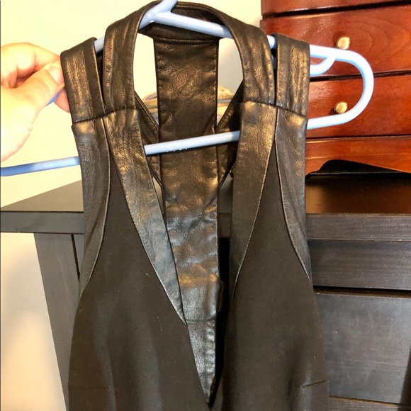 Caged open back Bebe dress with leather trim - Picture 3 of 4